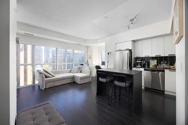 28 Ted Rogers WAY #1012, Toronto C08, ON M4Y 2J4