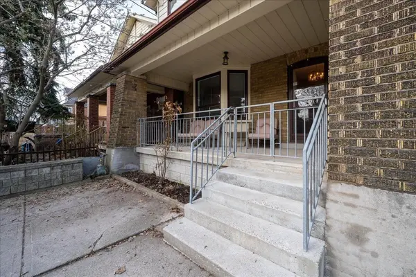 42 Atlas AVE, Toronto C03, ON M6C 3N9