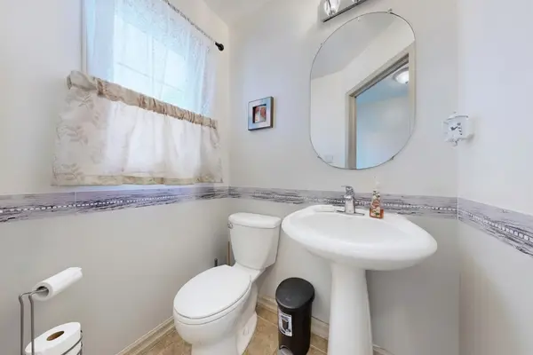 44 Shephard AVE, New Tecumseth, ON L9R 2E8