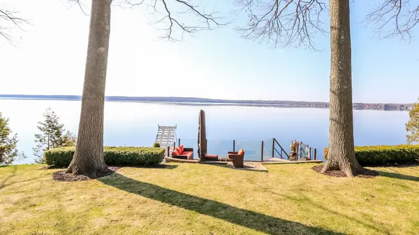 13 Georgina DR, Oro-medonte, ON L4M 1E9