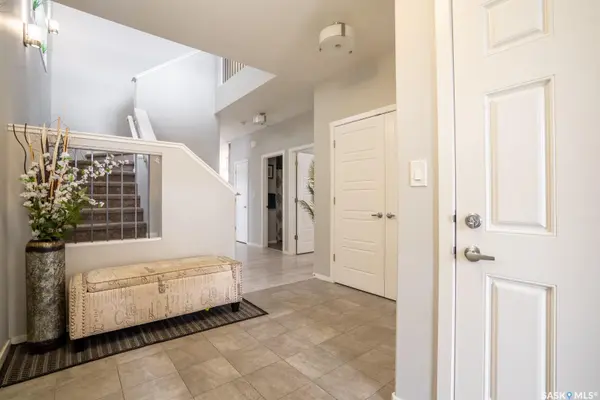 5144 Green CRESCENT E, Regina, SK S4V 3S9