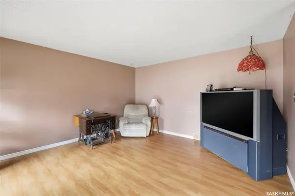 142 Heise CRESCENT, Saskatoon, SK S7M 4V3