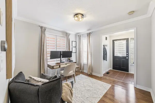 1556 Harwood DR, Milton, ON L9T 5K1