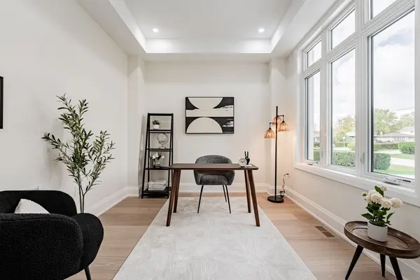 368 Weighton DR, Oakville, ON L6K 2R4