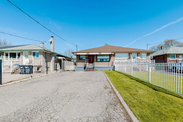 8 Dean ST N, Brampton, ON L6W 1M6