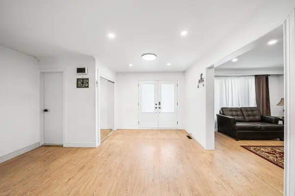 2602 Mason HTS, Mississauga, ON L5B 2S2