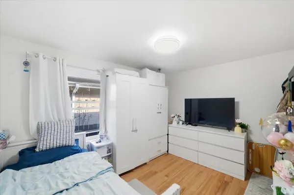 13 Cornwall RD #Upper, Brampton, ON L6W 1M8