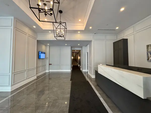 2060 Lakeshore RD #405, Burlington, ON L7R 0G2