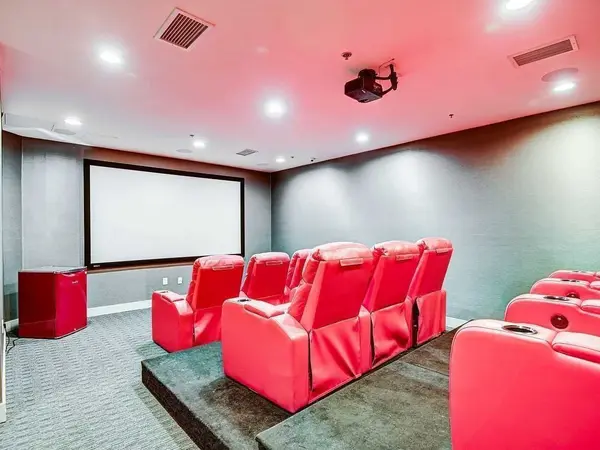 812 Lansdowne AVE #123, Toronto W02, ON M6H 4K5