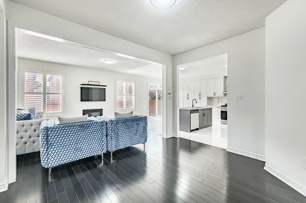 15 Hybrid ST, Brampton, ON L7A 0L5