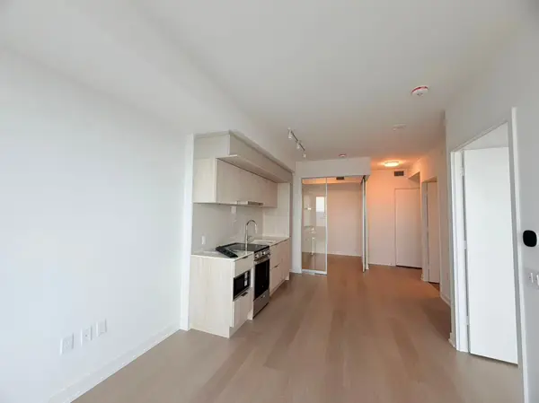 448 Burnhamthorpe RD SW #3312, Mississauga, ON L5B 0R4