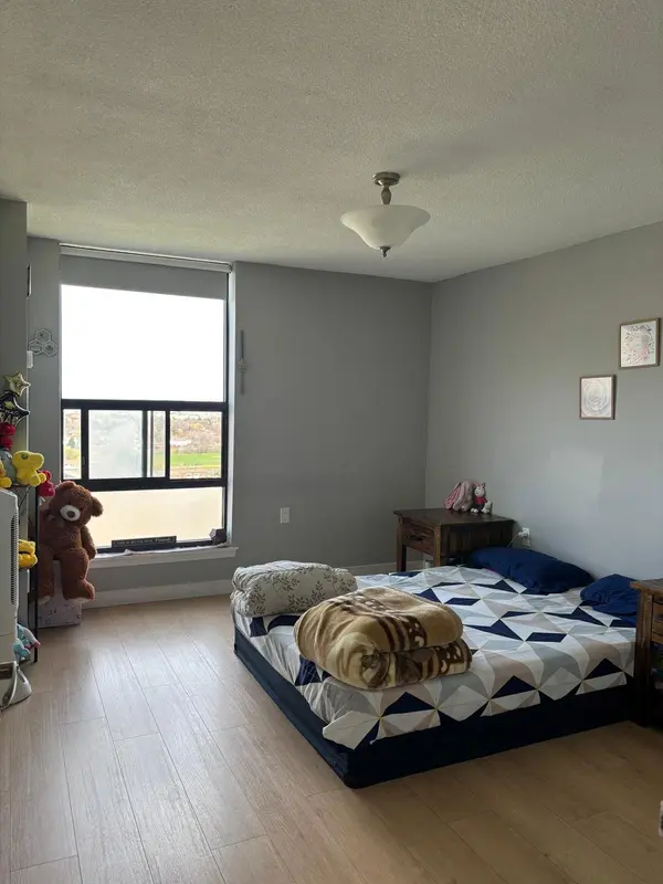 18 Knightsbridge RD #1605, Brampton, ON L6T 3X5