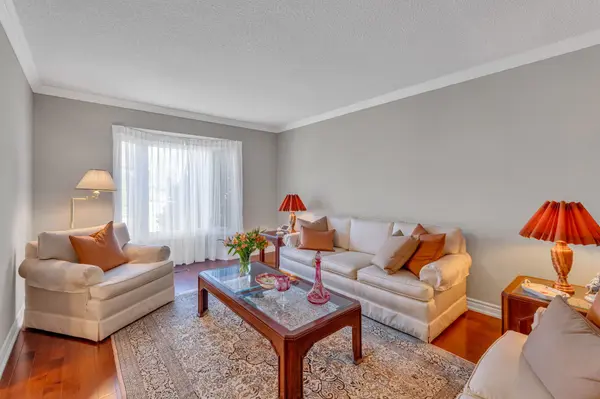 1207 Greenwood CRES, Oakville, ON L6J 6W6