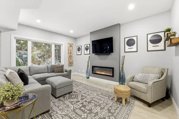 4 Mackenzie John CRES, Brighton, ON K0K 1H0