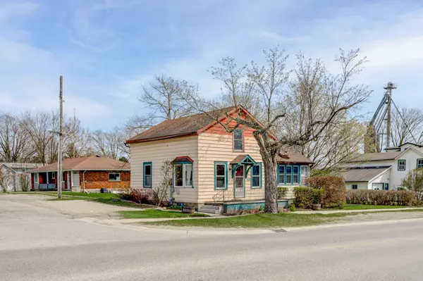 3991 Perth Road 107 RD, Perth East, ON N0B 2P0