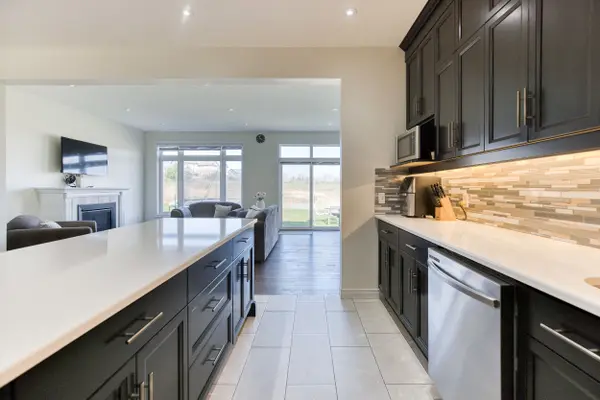 187 Rivertrail AVE, Kitchener, ON N2A 0J7