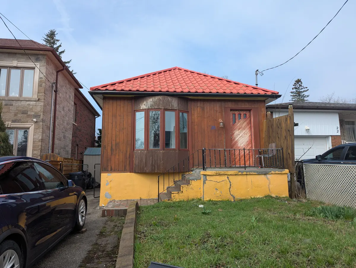 20 Sandown AVE, Toronto E06, ON M1N 3V9