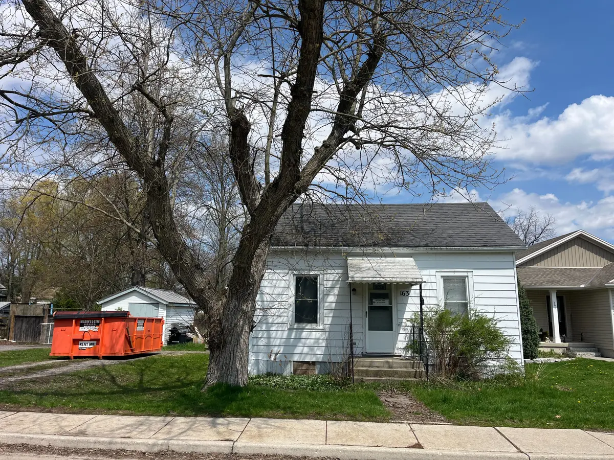 163 Simpson ST, Southwest Middlesex, ON N0L 1M0