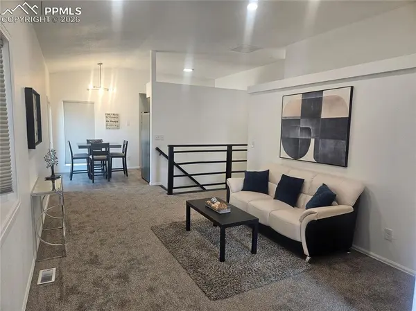 2154 Hellbeck DR, Pueblo, CO 81005