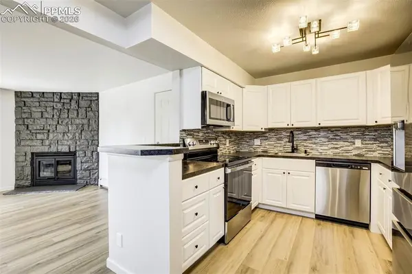 10150 Virginia AVE #19-208, Denver, CO 80247