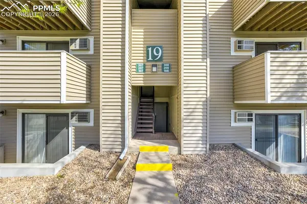 10150 Virginia AVE #19-208, Denver, CO 80247