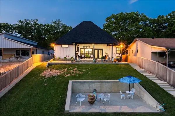 109 Autumn Wood Trail, Gun Barrel City, TX 75156