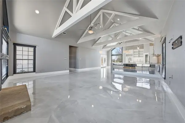 310 Splitrail Drive, Mabank, TX 75143