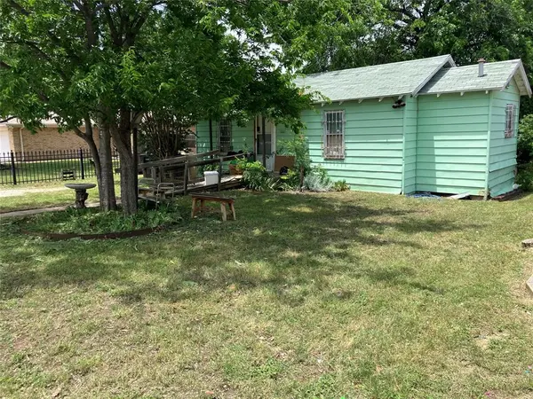 5930 Bonnell Avenue, Fort Worth, TX 76107