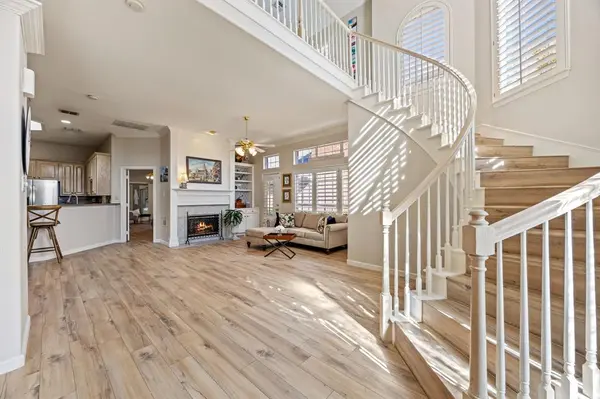 8625 Old Oak Drive, Irving, TX 75063