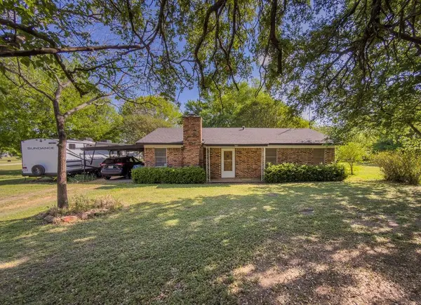 501 W Washington Avenue, Whitney, TX 76692