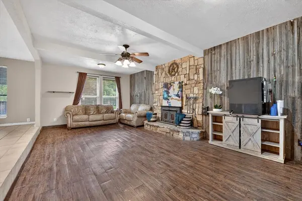 1276 County Road 1480, Alvord, TX 76225