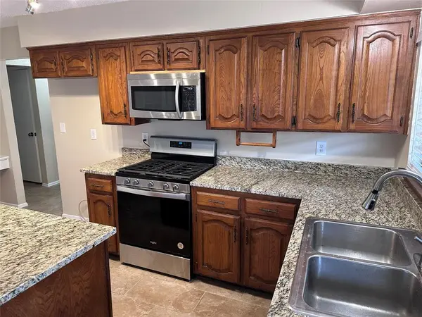 2005 Glencrest Lane, Garland, TX 75040