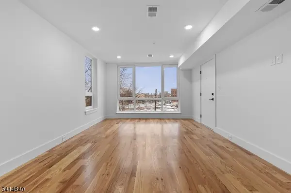 37 S 7Th St #2, Newark City, NJ 07107