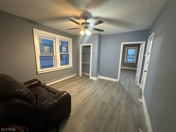 426 Franklin St #2, Elizabeth City, NJ 07206