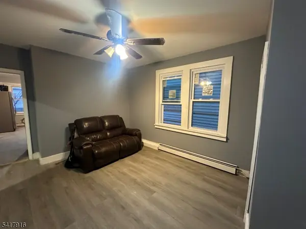 426 Franklin St #2, Elizabeth City, NJ 07206