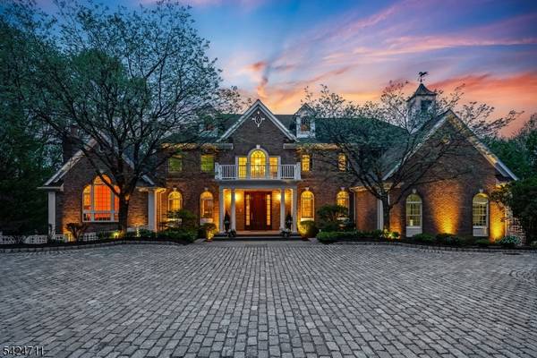 12 Beacon Hill Dr, Chester Twp., NJ 07930