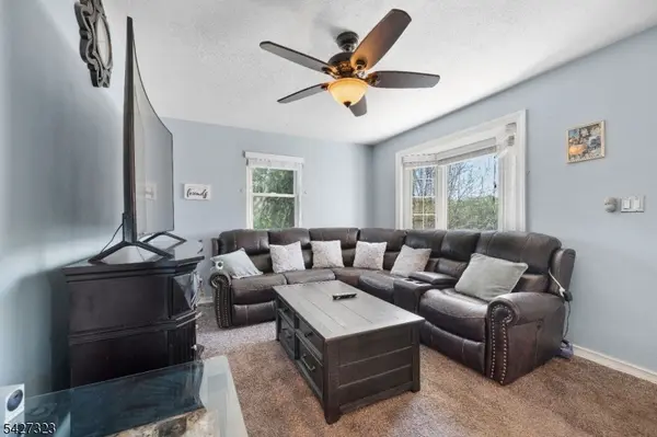 9 Leopold Ter, Clifton City, NJ 07011