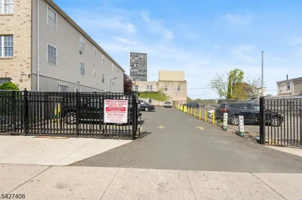 277 Orange St, Newark City, NJ 07103