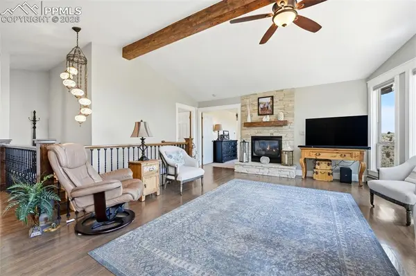 745 Scrub Oak RD, Manitou Springs, CO 80829