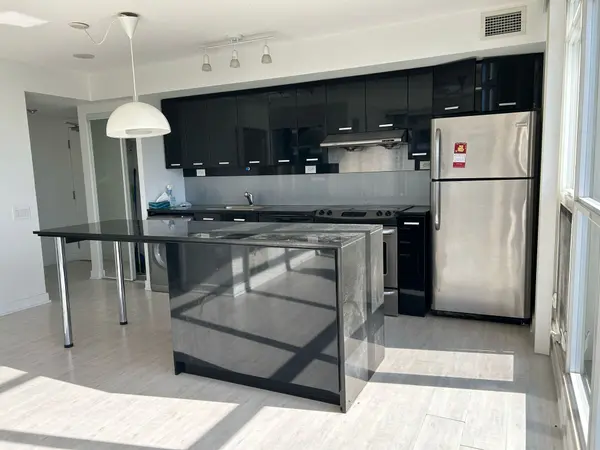 19 Singer CT #1009 A, Toronto C15, ON M2K 0B2