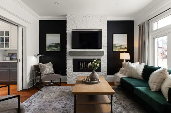 36 Sophia ST W, Barrie, ON L4N 1J3