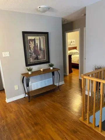 133 Monique CRES #main floor, Barrie, ON L4M 6Z3