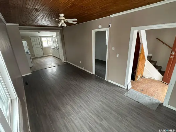 1209 K AVENUE S, Saskatoon, SK S7M 2G6