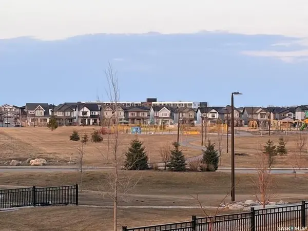 351 Aniskotaw BEND, Saskatoon, SK S7V 1M1