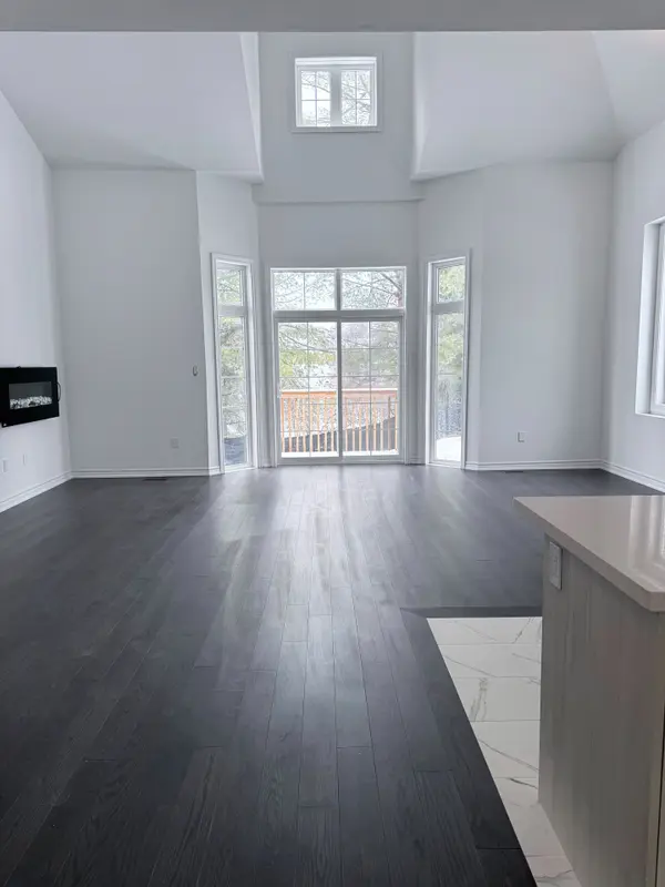 16 Turnberry CT, Bracebridge, ON P1L 0N5