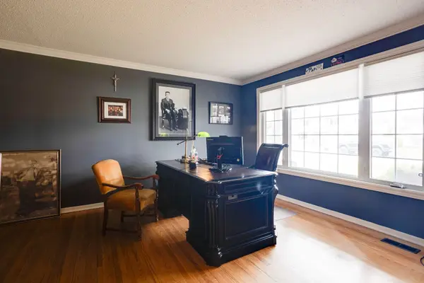 1750 Dorset DR, Alta Vista And Area, ON K1H 5T8