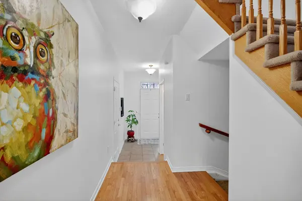 135 Gatespark Private, Kanata, ON K2T 1L1