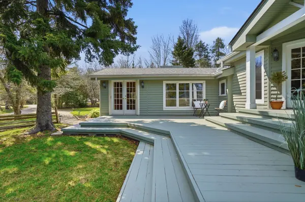 150 St Moritz CRES, Blue Mountains, ON L9Y 0S6