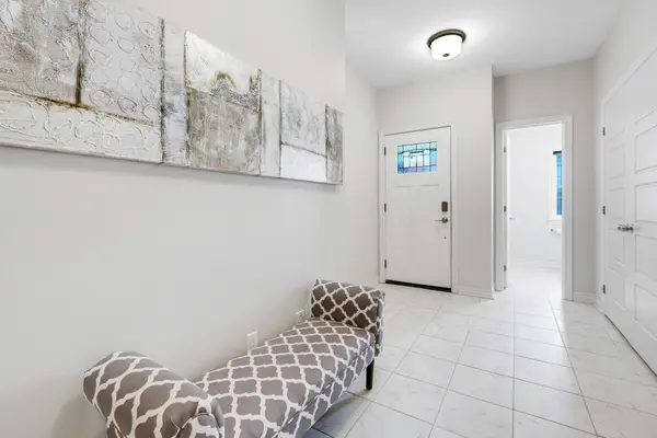 554 Labrador CRES, Blossom Park - Airport And Area, ON K1T 0R4