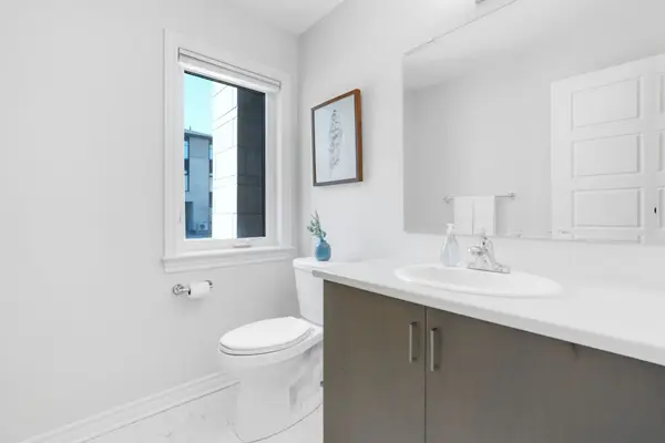 554 Labrador CRES, Blossom Park - Airport And Area, ON K1T 0R4